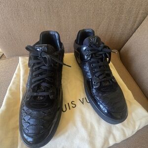 Louis Vuitton Black Patent Leather and Python Low Top Sneakers Size LV/8/US9